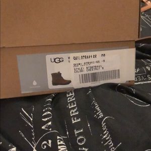 BRAND NEW STILL IN BOX SIZE 8